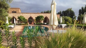 Maison d’hôtes à 20 minutes de Marrakech. Très belle villa, spacieuse, piscine , à quelques minutes des golfs