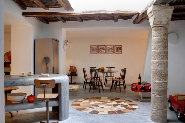 Remarquable riad dans la médina d’Essaouira. Une seule et grande pièce au patio, 4 chambres et niveaux différents de terrasse