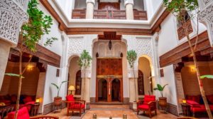 Exceptionnel riad du 17 siècle à couper le souffle. Très bien placé