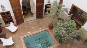Magnificent private riad. 4 bedrooms, beautiful pool, sumptuous living room and car access