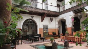 Magnificent riad, accommodation capacity of 25 people and swimming pool on the terrace