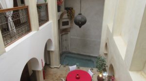 Magnificent, charming, pool, car access 100 meters away