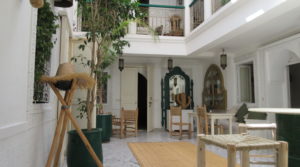 Charmante maison d’hôtes avec hammam. Excellent quartier avec accès voiture