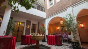 Magnificent contemporary riad, jacuzzi on the terrace. Excellent district