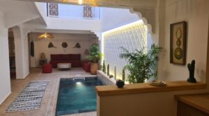 Riad de 4 chambres, beau bassin, belle terrasse, accès voiture parfait Riad de 4 chambres, beau bassin, belle terrasse, accès voiture parfait